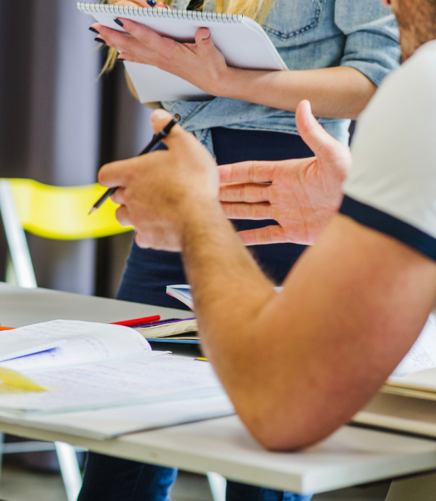 Atención Personalizada en Clases Particulares | Academia DLR